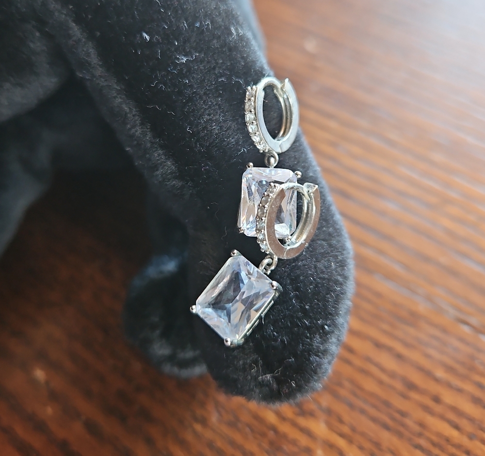 Clear Stone Pierced Dangle Earrings
